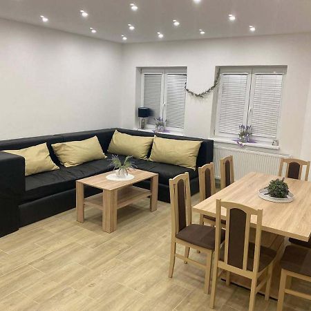 Květinové apartmány u Jordů Marenice Extérieur photo