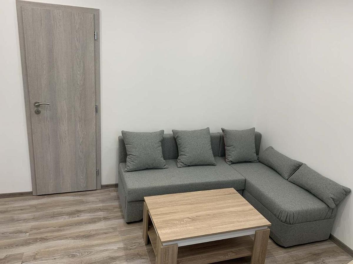 Květinové apartmány u Jordů Marenice Extérieur photo