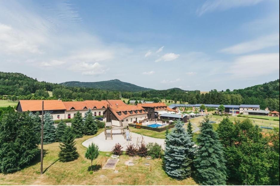 Květinové apartmány u Jordů Marenice Extérieur photo